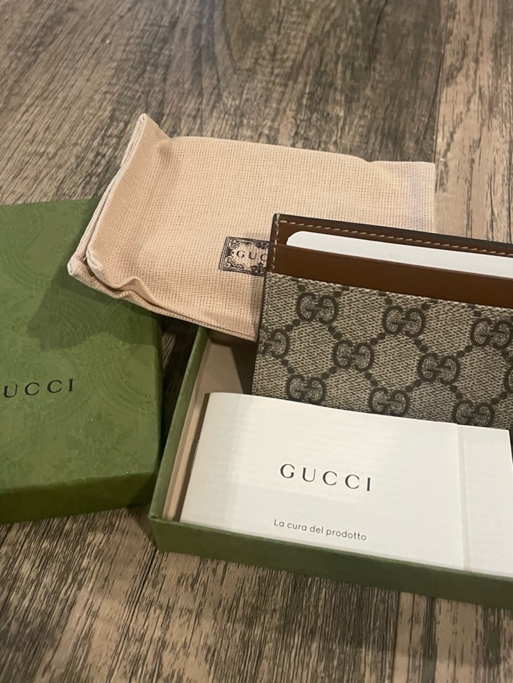 NIB Gucci GG Supreme Brown & Tan Card Holder